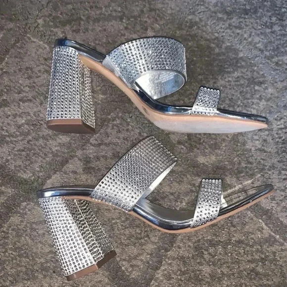 JLO Brita Rhinestones Silver Sandals Size 7M - Picture 4 of 8